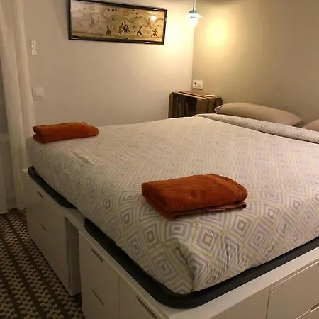 Cozy Flat Facing The Marina! *